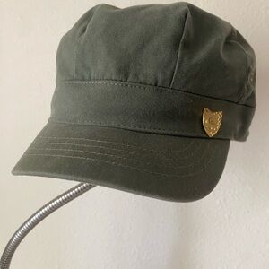 Quicksilver - Army style hat.